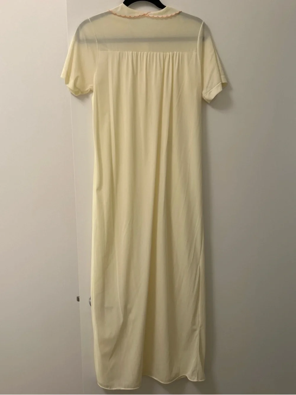 Vintage Katz butter yellow embroidered nightgown - Picture 3 of 7